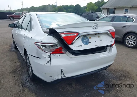 2015 Toyota Camry Se z USA, uszkodzony, nr VIN 4T1BF1FK2FU020723